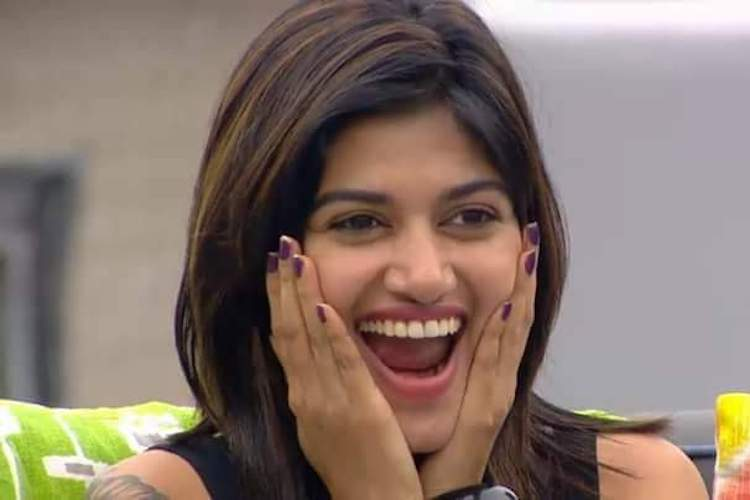 Oviya