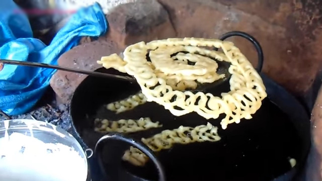 karupatti mittai