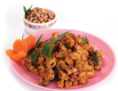 Peanut pakoda